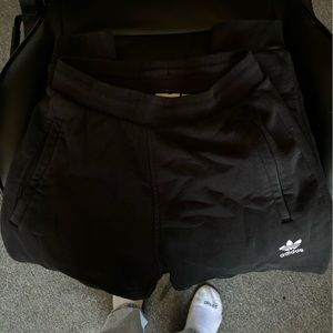 Adidas Joggers/Sweatpants